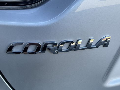 Used 2024 Toyota Corolla LE FWD image 7