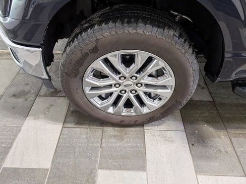 Used 2025 Ford F150 Lariat w/ Equipment Group 501A Mid image 8