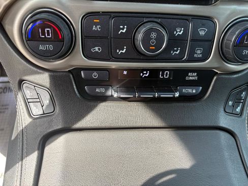 Used 2020 GMC Yukon Denali w/ Denali Ultimate Package AWD/4WD image 27