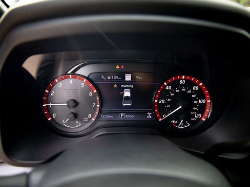 Used 2021 Nissan Titan PRO-4X w/ Pro-4x Convenience Package image 14