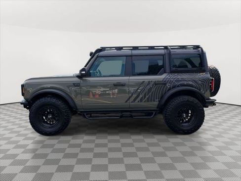 Used 2025 Ford Bronco Badlands AWD/4WD image 4