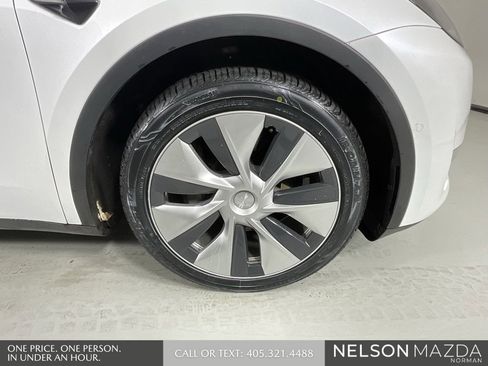Used 2021 Tesla Model Y Long Range image 10