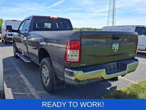 Used 2024 RAM 3500 Tradesman w/ Chrome Appearance Group AWD/4WD image 3