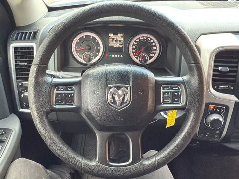 Used 2016 RAM 1500 Classic SLT AWD/4WD image 10