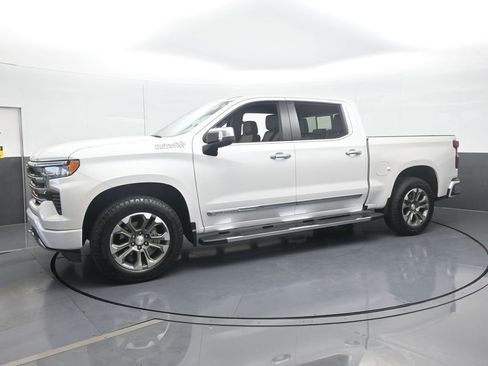 Used 2024 Chevrolet Silverado 1500 High Country image 2