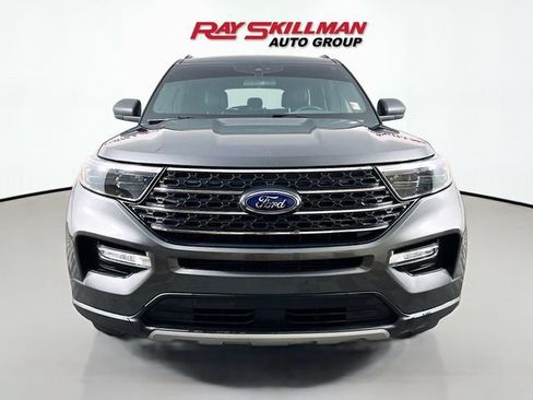 Used 2020 Ford Explorer XLT w/ Equipment Group 202A AWD/4WD image 9