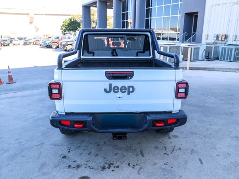 Used 2020 Jeep Gladiator Rubicon image 8