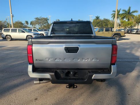 Used 2025 Toyota Tacoma SR5 image 7