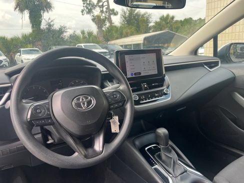 Used 2024 Toyota Corolla LE FWD image 11