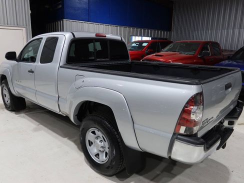 Used 2013 Toyota Tacoma PreRunner w/ SR5 Pkg RWD image 3