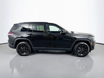 Used 2025 Jeep Grand Cherokee Altitude