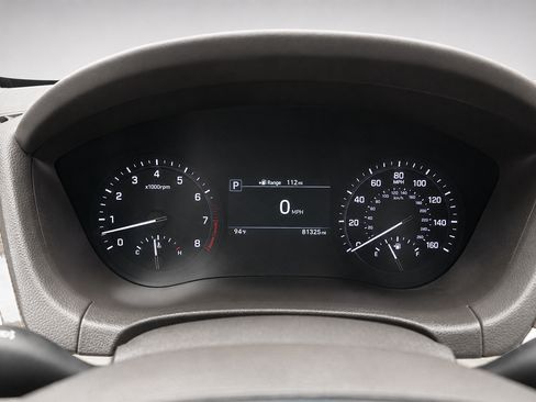 Used 2018 Genesis G80 3.8 RWD image 29