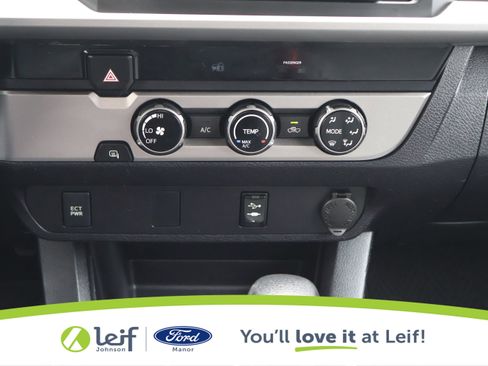 Used 2016 Toyota Tacoma SR5 w/ SR5 Appearance Package (SN) image 24