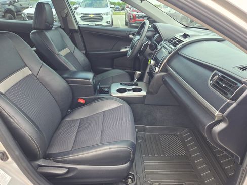 Used 2012 Toyota Camry SE FWD image 23
