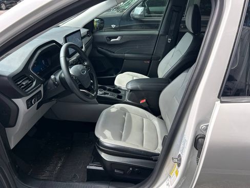 Used 2023 Ford Escape Platinum AWD/4WD image 15