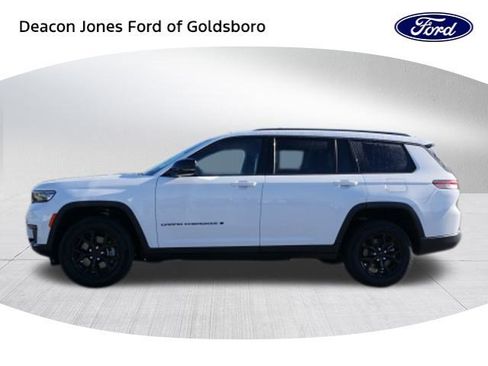 Used 2024 Jeep Grand Cherokee L Altitude image 6