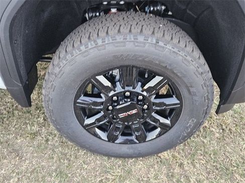 New 2026 GMC Sierra 2500 AT4 image 16