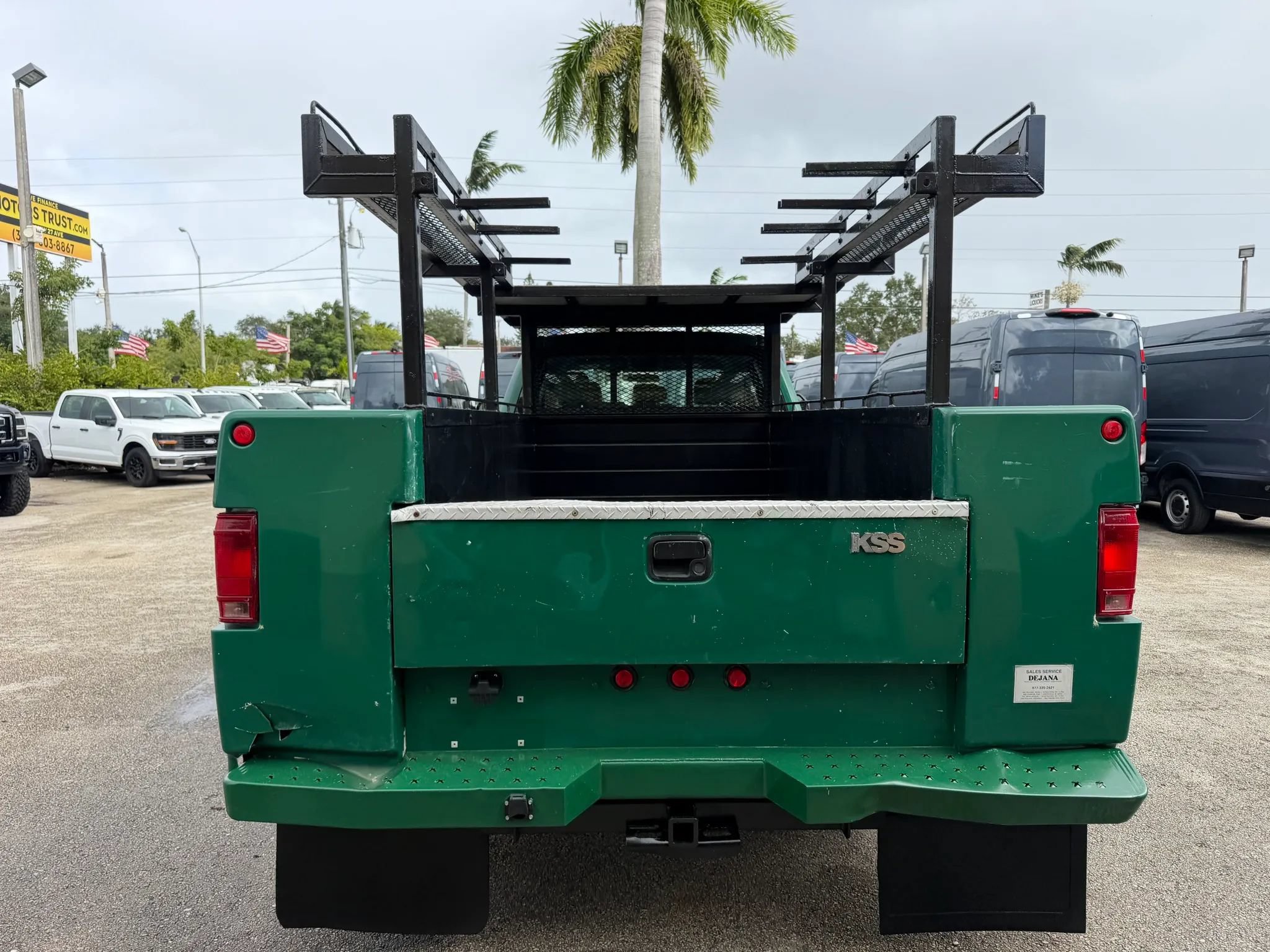Used 2017 Ford F450 XL w/ Power Equipment Group RWD image 4