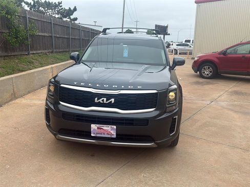 Used 2022 Kia Telluride S FWD image 8