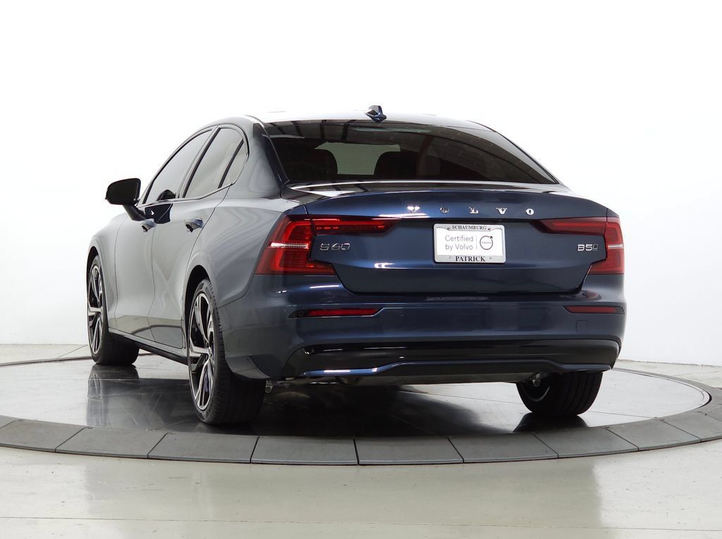 Certified 2025 Volvo S60 B5 Core w/ Climate Package AWD/4WD image 6