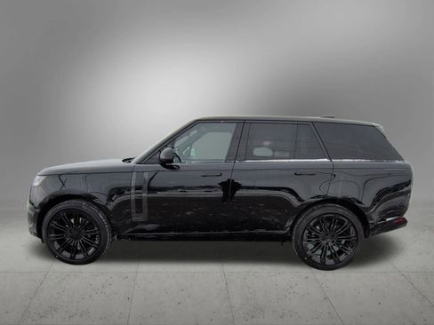 New 2026 Land Rover Range Rover SE image 3