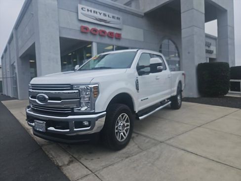 Used 2019 Ford F250 Lariat w/ Lariat Value Package image 1
