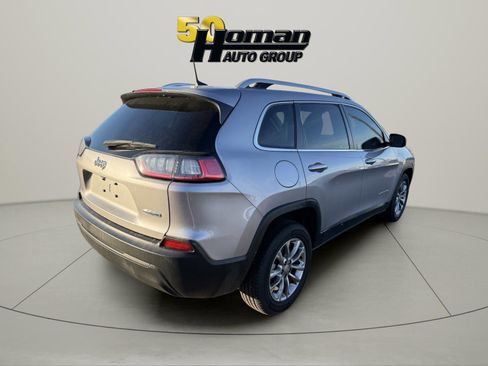 Used 2019 Jeep Cherokee Latitude Plus image 5
