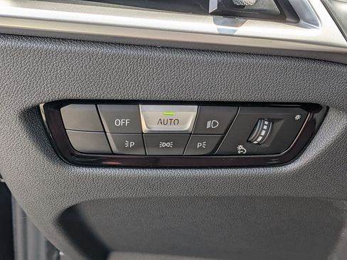 New 2026 BMW 330i Sedan w/ M Sport Package RWD image 17
