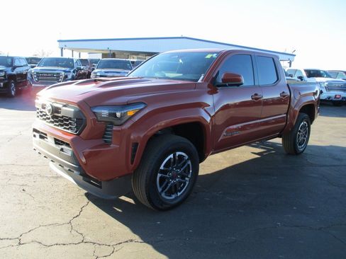Used 2025 Toyota Tacoma TRD Sport image 10