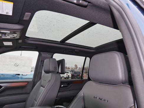 New 2026 GMC Yukon XL Denali w/ Denali Reserve Package image 10