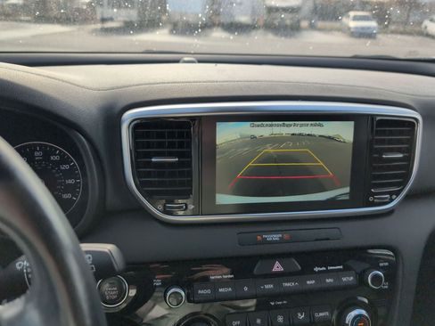 Used 2021 Kia Sportage EX w/ EX Technology Package image 12