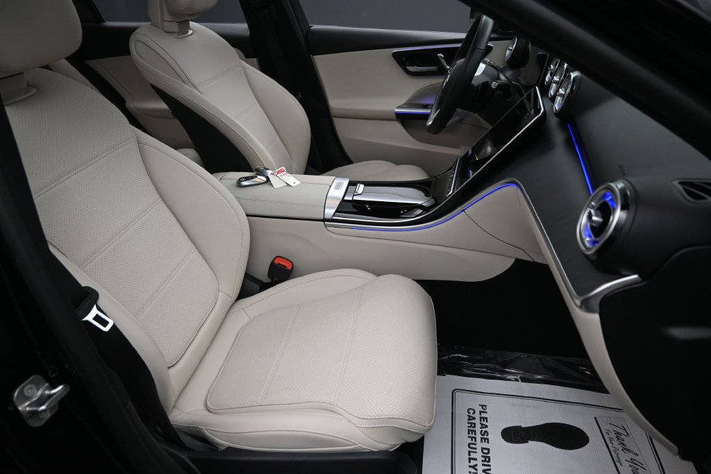 Used 2025 Mercedes-Benz C 300 4MATIC Sedan w/ Exclusive Trim Package image 35
