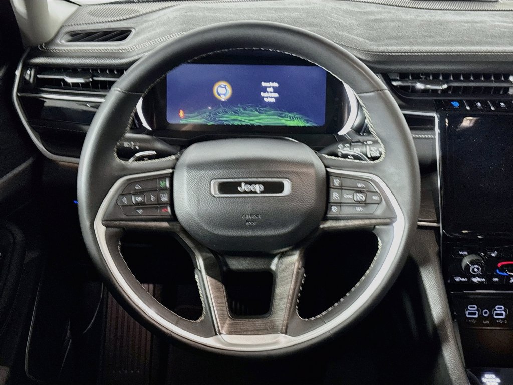 Used 2023 Jeep Grand Cherokee 4WD 4xe image 14