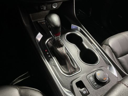 Used 2023 Chevrolet Traverse RS image 30