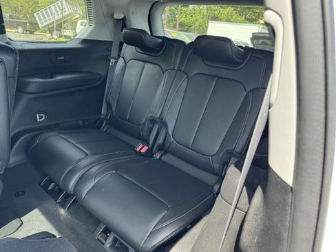 Used 2022 Jeep Grand Cherokee L Limited image 10