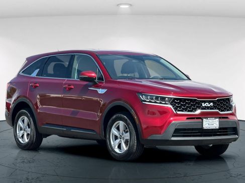 Used 2023 Kia Sorento LX AWD/4WD image 5