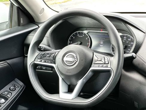 Used 2024 Nissan Sentra SV image 27