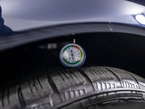 Used 2025 Porsche Cayenne image 47