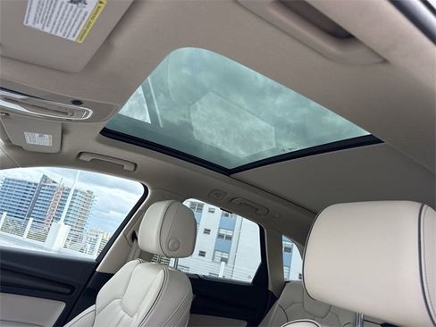 Used 2024 Audi Q5 e Premium Plus image 22