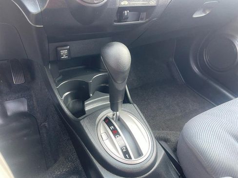 Used 2010 Honda Fit image 20