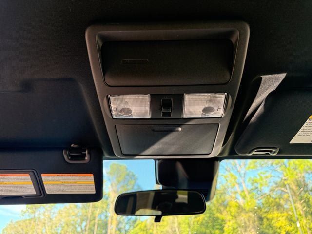 Used 2025 Nissan Frontier PRO-4X AWD/4WD image 6