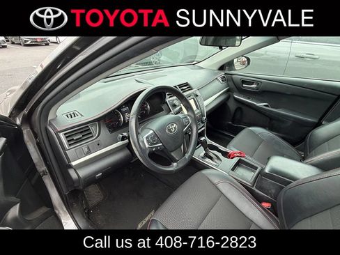 Used 2016 Toyota Camry SE FWD image 4