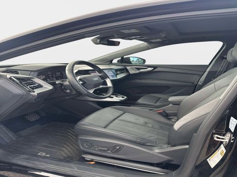 Used 2023 Audi Q4 e-tron Premium Plus w/ Premium Plus image 11