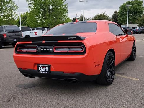 Used 2016 Dodge Challenger SRT Hellcat RWD image 15