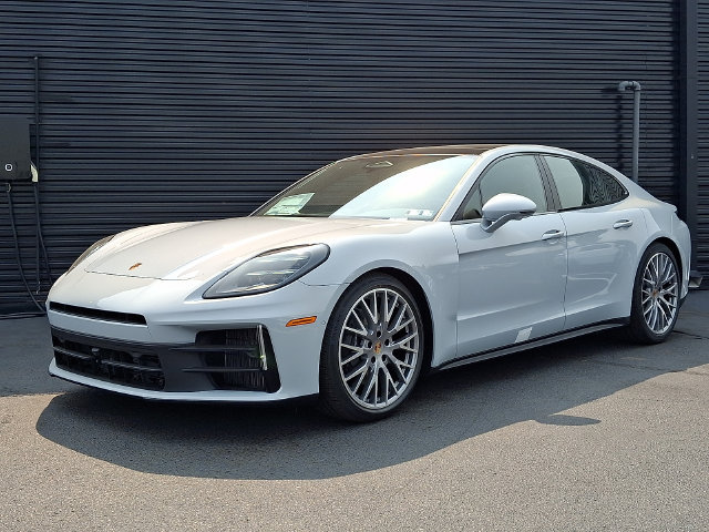 New 2026 Porsche Panamera 4 AWD/4WD image 1