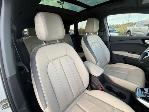 Used 2023 Audi Q4 e-tron Premium Plus image 50