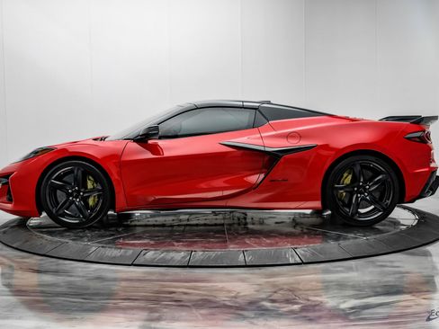 Used 2023 Chevrolet Corvette Z06 w/ Stealth Interior Trim Package image 9