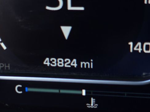 Used 2023 Chevrolet Silverado 1500 LT Trail Boss w/ Protection Package image 19