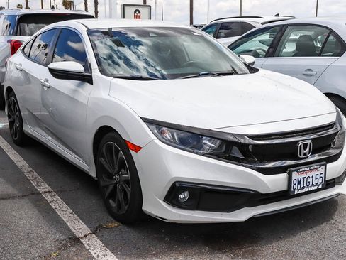 Used 2019 Honda Civic Sport image 8