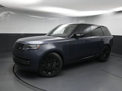 New 2025 Land Rover Range Rover SE